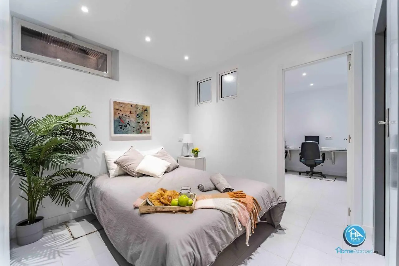 Elegant Grand Villa - Madrid City Center 0*,
