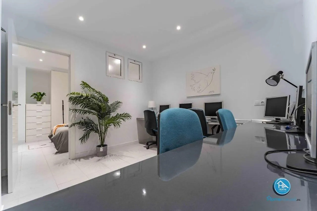 Elegant Grand Villa - Madrid City Center