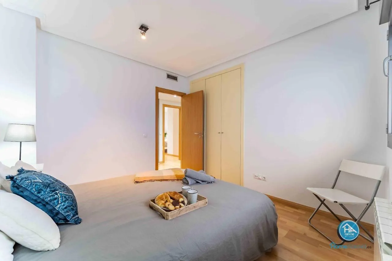 Elegant Grand Villa - Madrid City Center Apartment