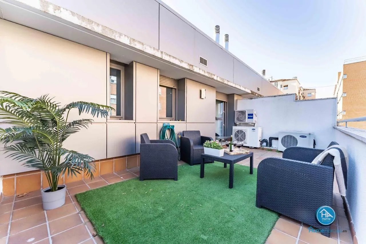 Elegant Grand Villa - Madrid City Center